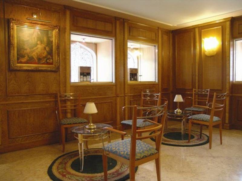Ever Lisboa City Center Hotel Exterior photo
